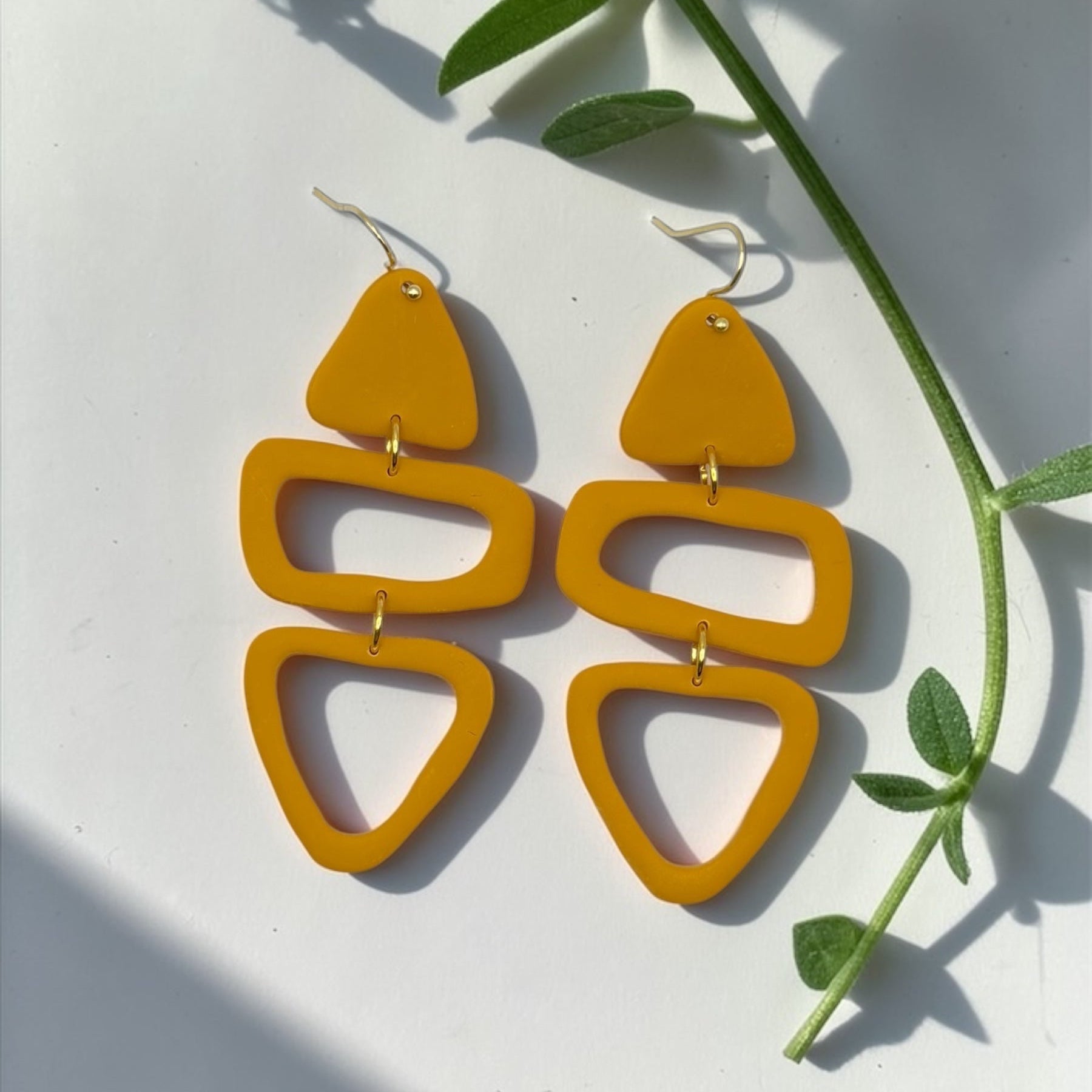 Abstract Dangles